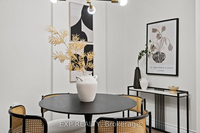 707 - 25 Fairview Road W