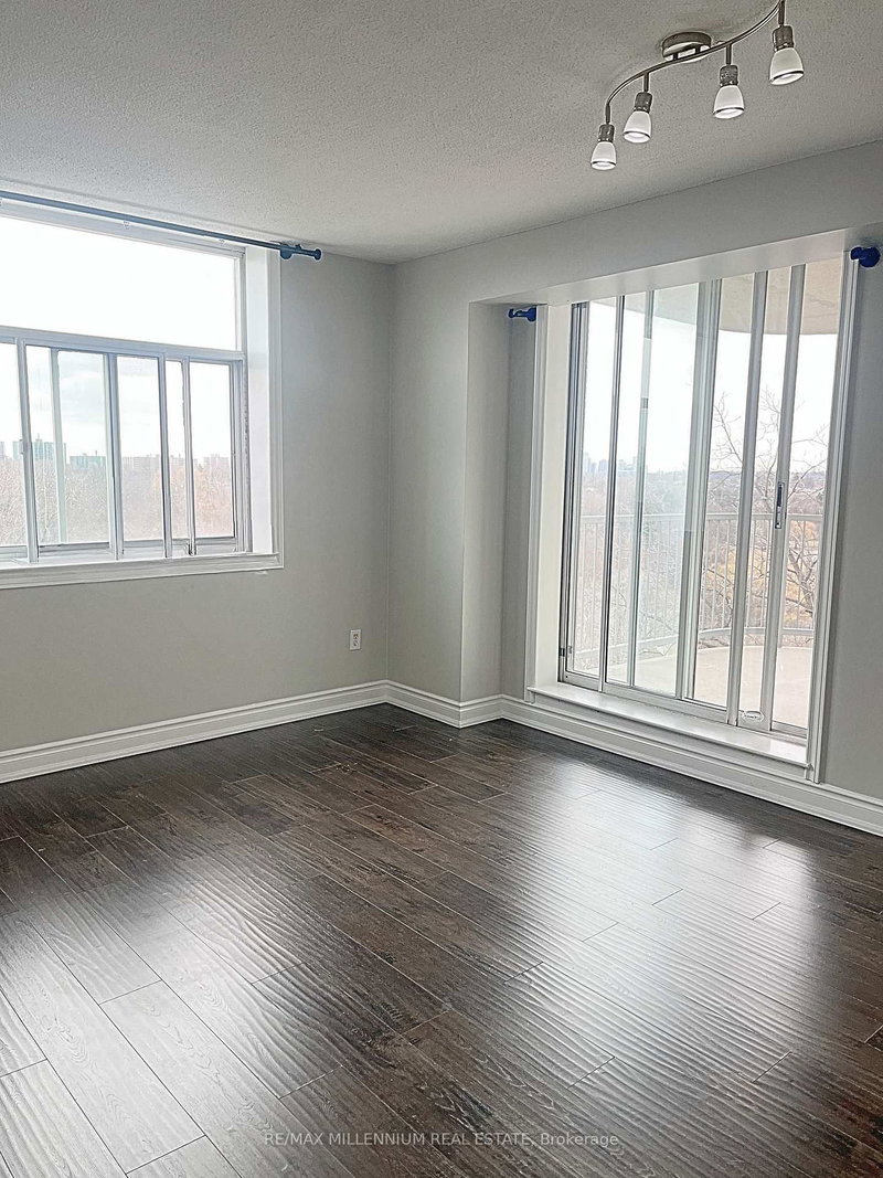 611 - 3559 Eglinton Ave, Toronto, M6M 5C6 | Image 3