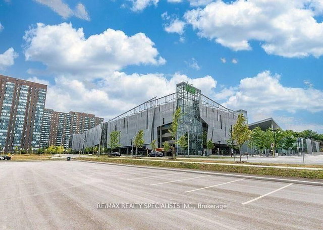 611 - 135 Hillcrest Avenue