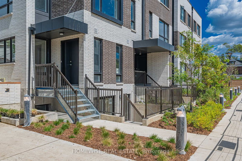 TH8 - 20 Ed Clark Gdns, Toronto, M6N 0B5 | Image 2