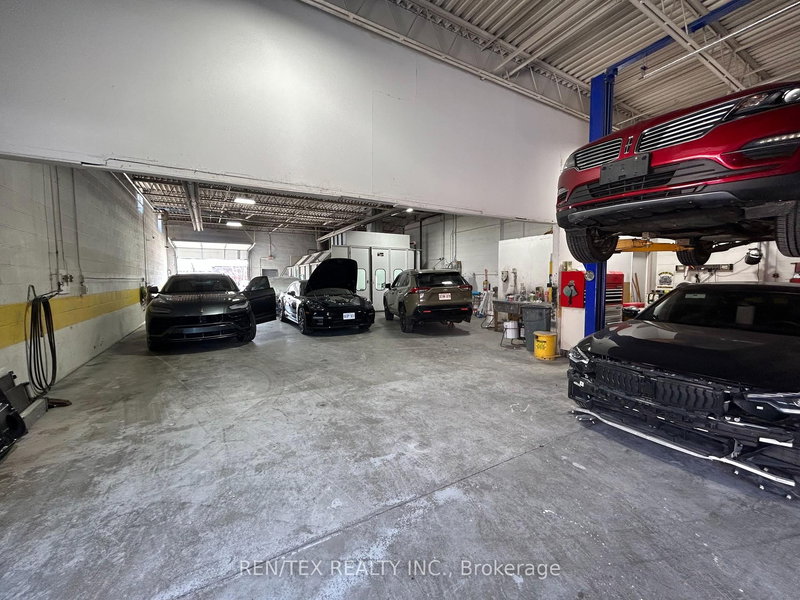 47 Toro Rd, Toronto, M3J 2A4 | Image 2