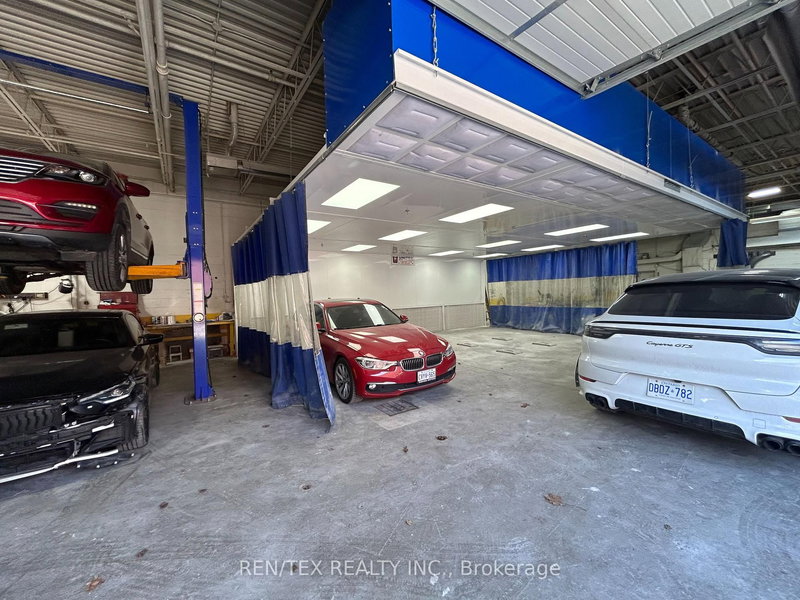 47 Toro Rd, Toronto, M3J 2A4 | Image 3