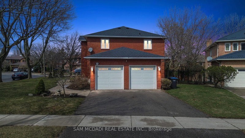 4025 Rolling Valley Dr, Mississauga, L5L 5P3 | Image 2