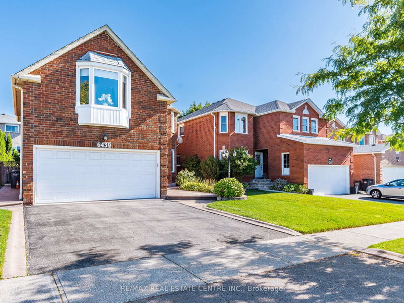 6439 Osprey Blvd, Mississauga, L5N 6E4 | Image 2