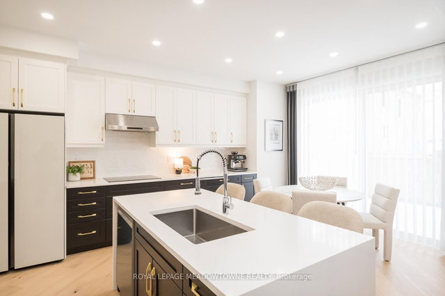 1281 Muskoka Heights