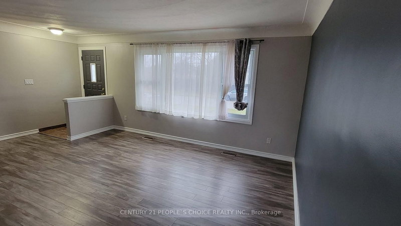 245 Foxbar Rd, Burlington, L7L 3A2 | Image 2