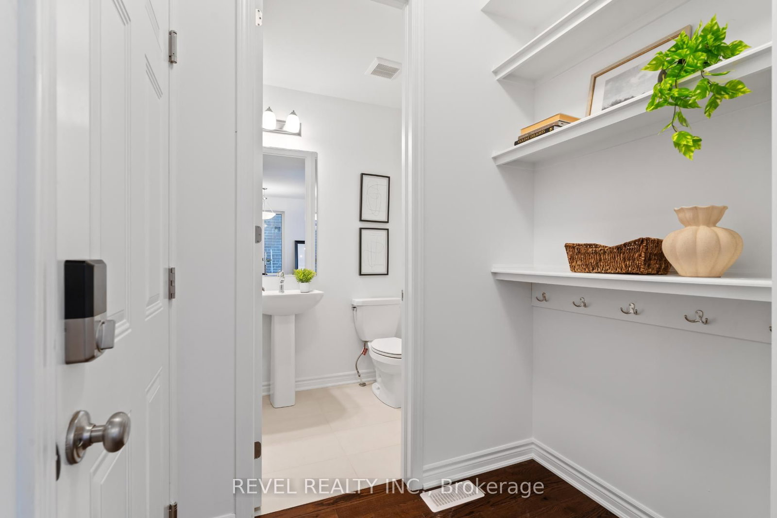 Detached House for sale at 1367 Hearns Place, Milton, Ontario, L9E 2J8 - Bowes - MLS: W12951704