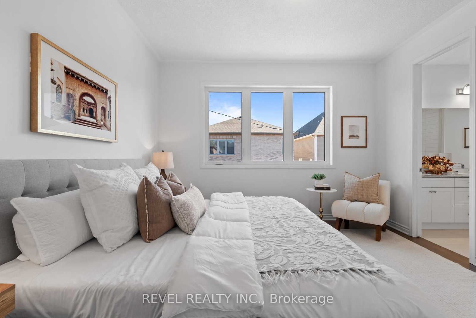 Detached House for sale at 1367 Hearns Place, Milton, Ontario, L9E 2J8 - Bowes - MLS: W12951704