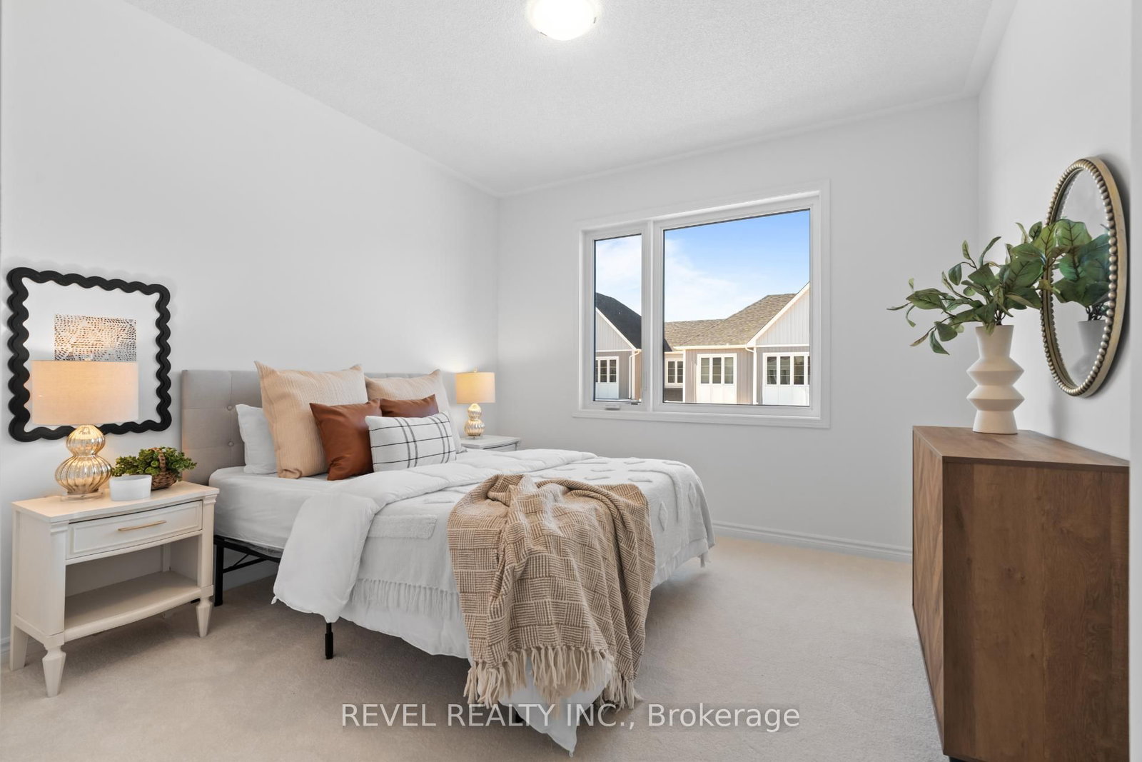 Detached House for sale at 1367 Hearns Place, Milton, Ontario, L9E 2J8 - Bowes - MLS: W12951704