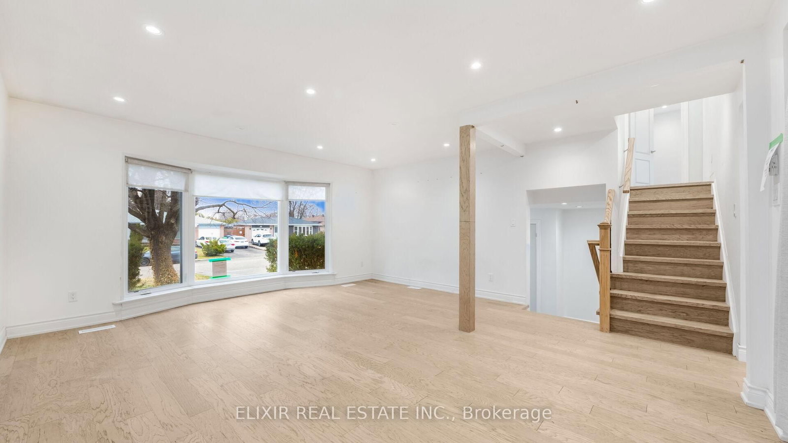 Detached House for sale at 43 Bromley Crescent, Brampton, Ontario, L6T 1Z2 - Avondale - MLS: W12952258