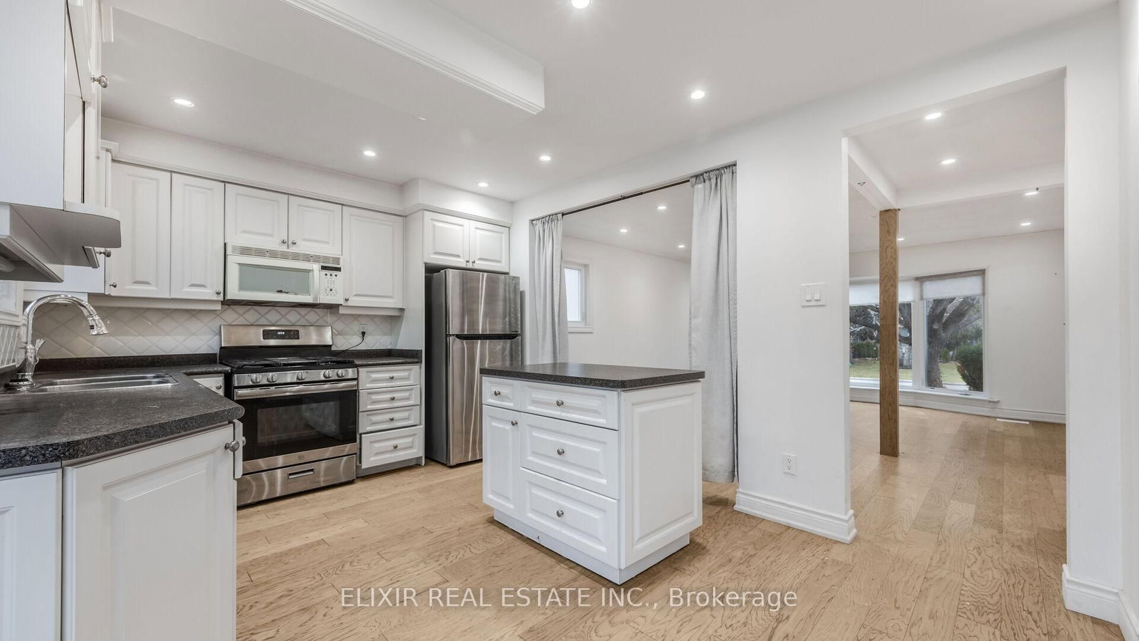 Detached House for sale at 43 Bromley Crescent, Brampton, Ontario, L6T 1Z2 - Avondale - MLS: W12952258