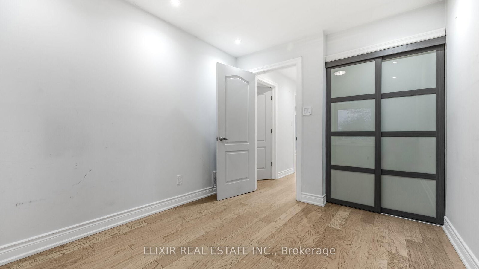 Detached House for sale at 43 Bromley Crescent, Brampton, Ontario, L6T 1Z2 - Avondale - MLS: W12952258