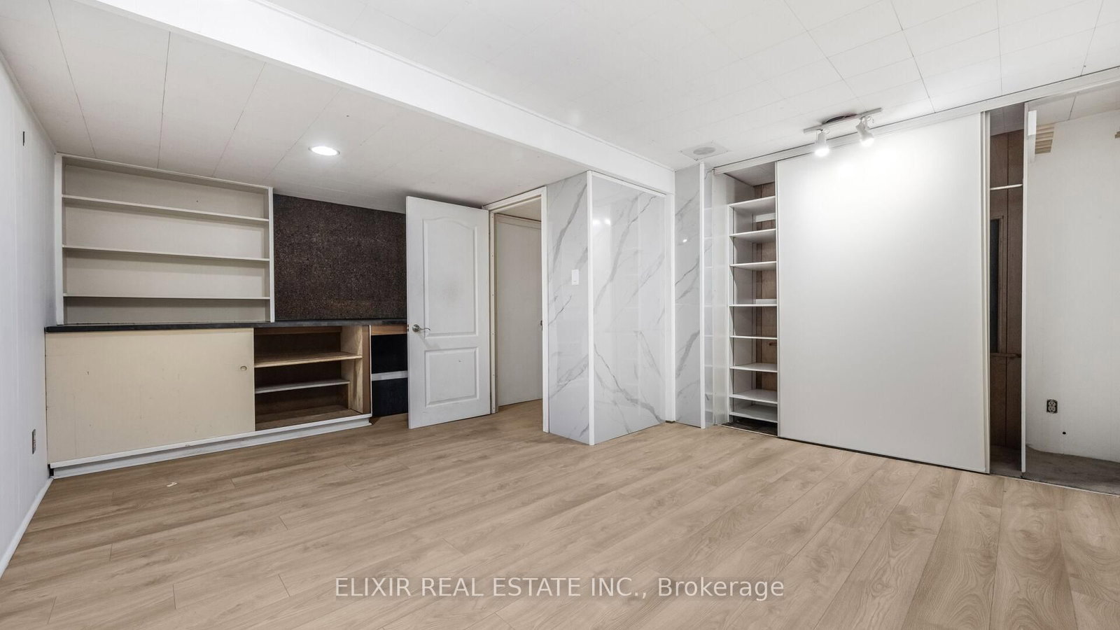 Detached House for sale at 43 Bromley Crescent, Brampton, Ontario, L6T 1Z2 - Avondale - MLS: W12952258