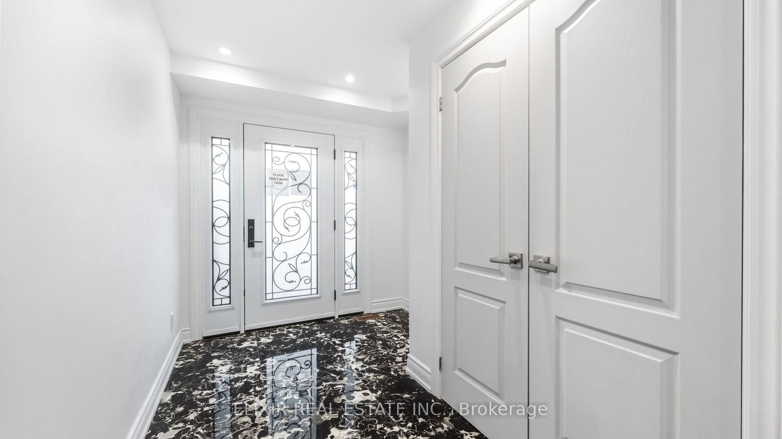 Detached House for sale at 43 Bromley Crescent, Brampton, Ontario, L6T 1Z2 - Avondale - MLS: W12952258