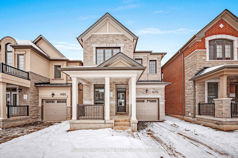 home for lease on 1476 Melville bonus Crescent