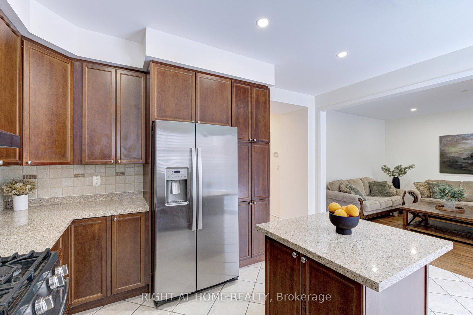 Detached House for sale at 796 Rayner Court, Milton, Ontario, L9T 0N8 - Harrison - MLS: W12952624