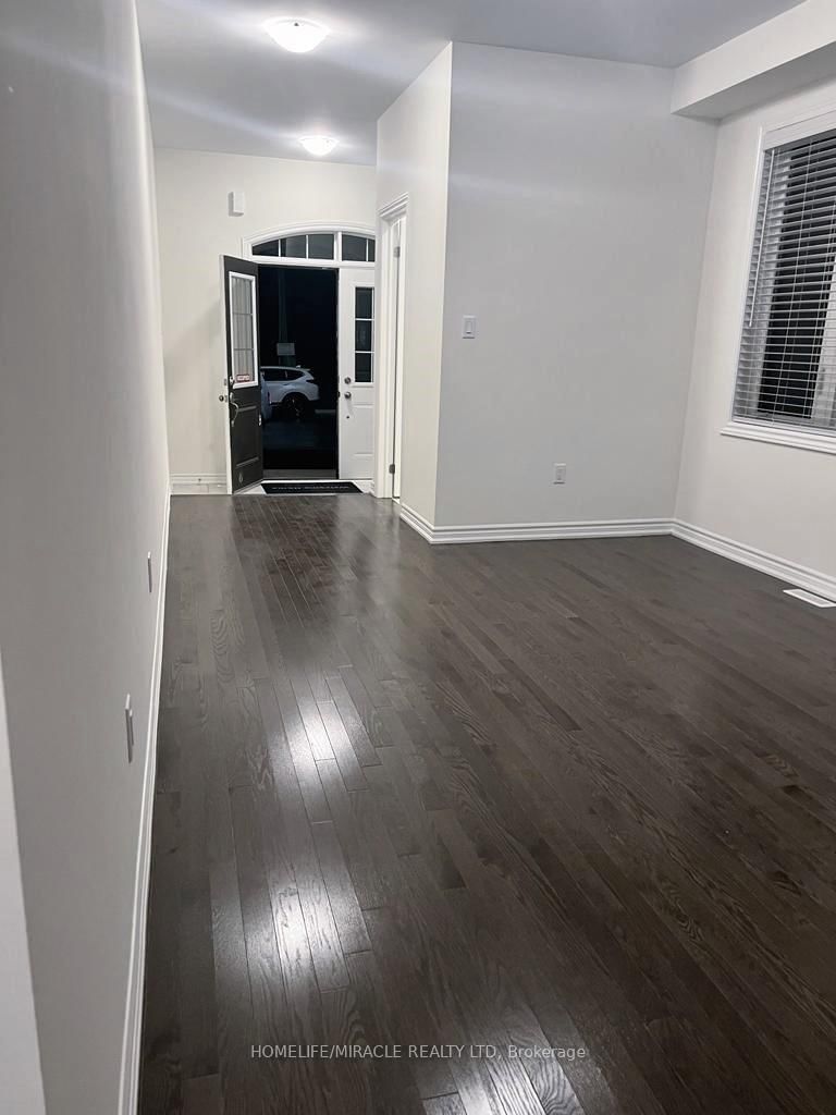 337 Valleyway Dr, Brampton, L6X 0N9 | Image 2