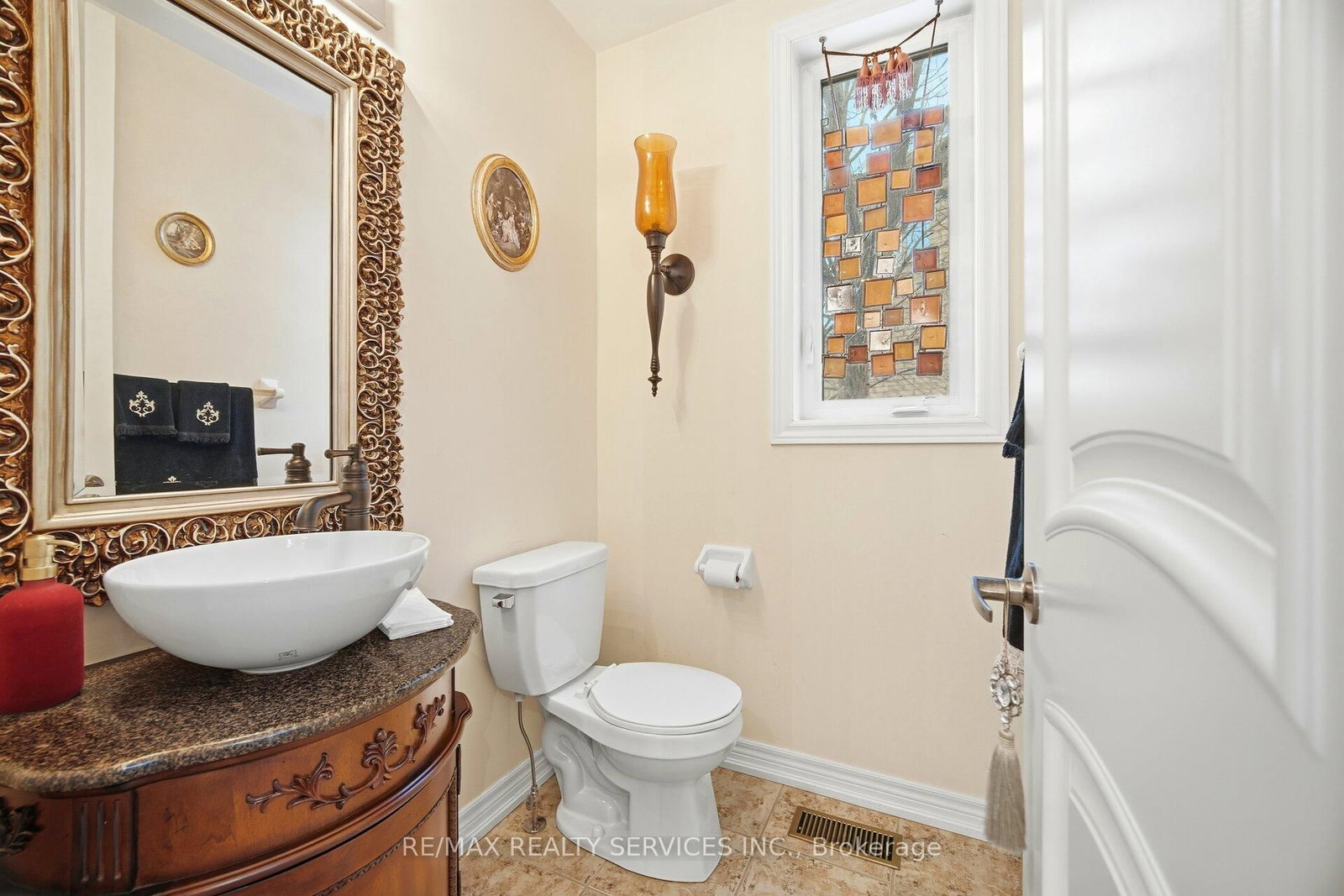 Detached House for sale at 17 ISLAND Grve, Brampton, Ontario, L6X 0W6 - Credit Valley - MLS: W12952670