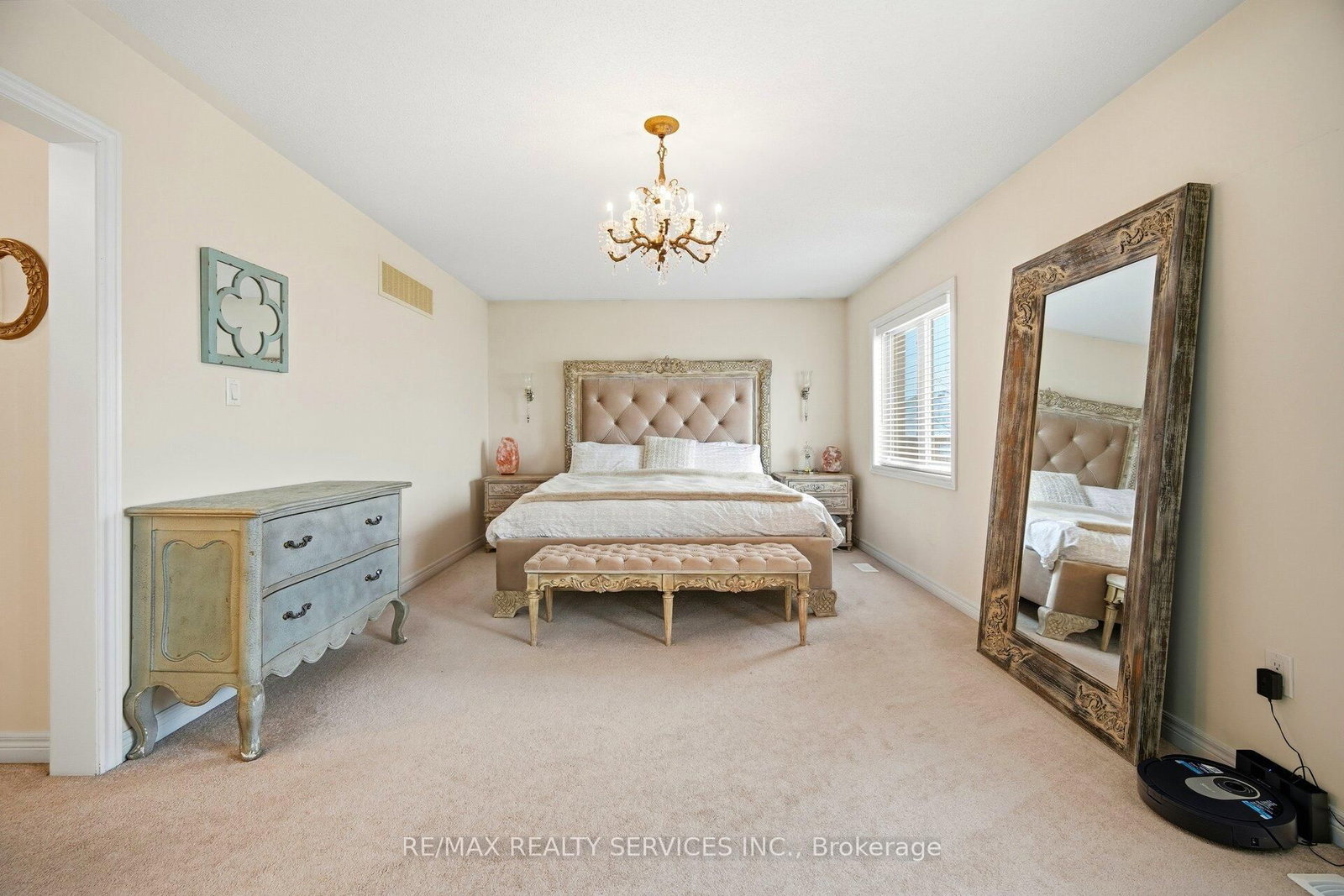 Detached House for sale at 17 ISLAND Grve, Brampton, Ontario, L6X 0W6 - Credit Valley - MLS: W12952670