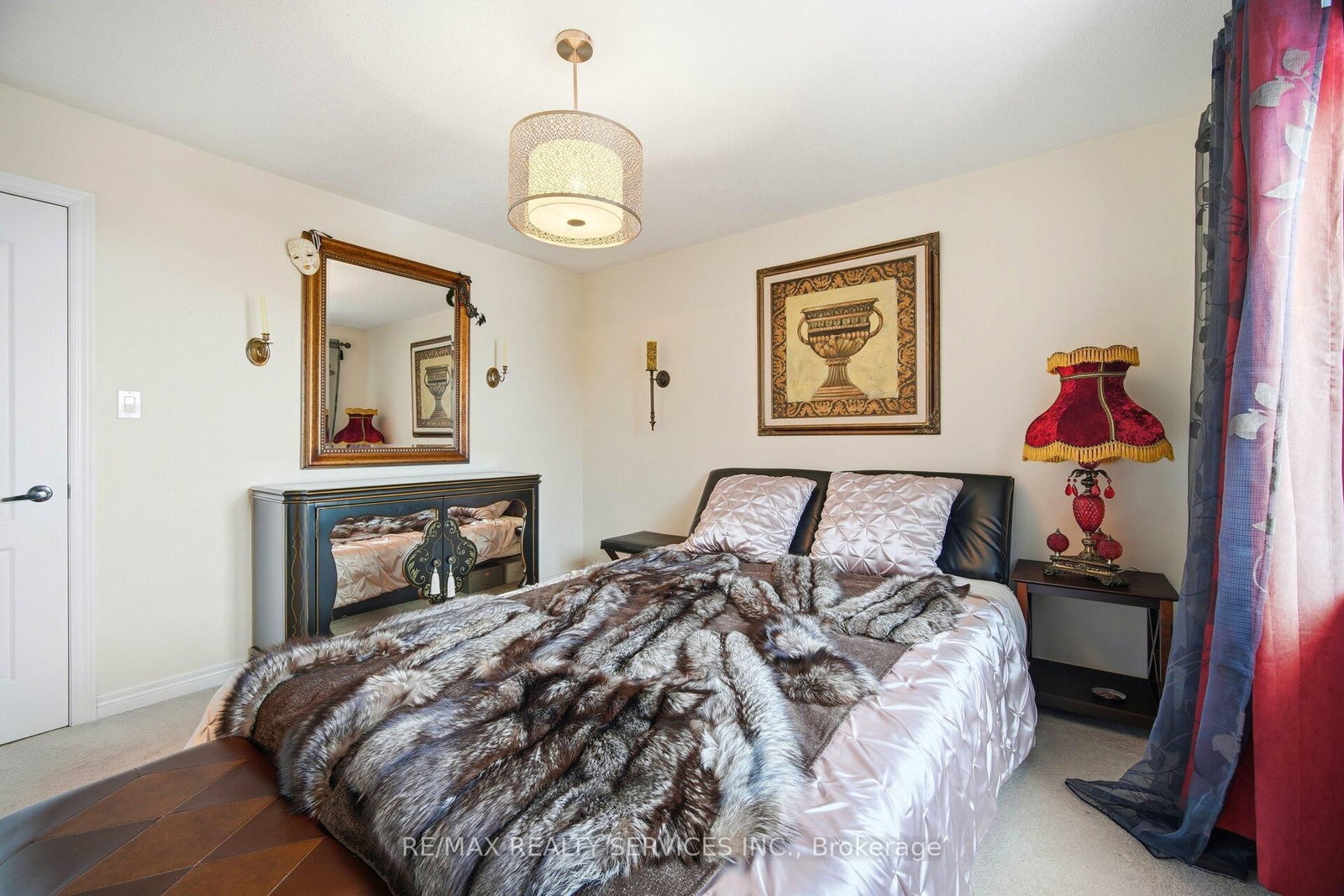 Detached House for sale at 17 ISLAND Grve, Brampton, Ontario, L6X 0W6 - Credit Valley - MLS: W12952670