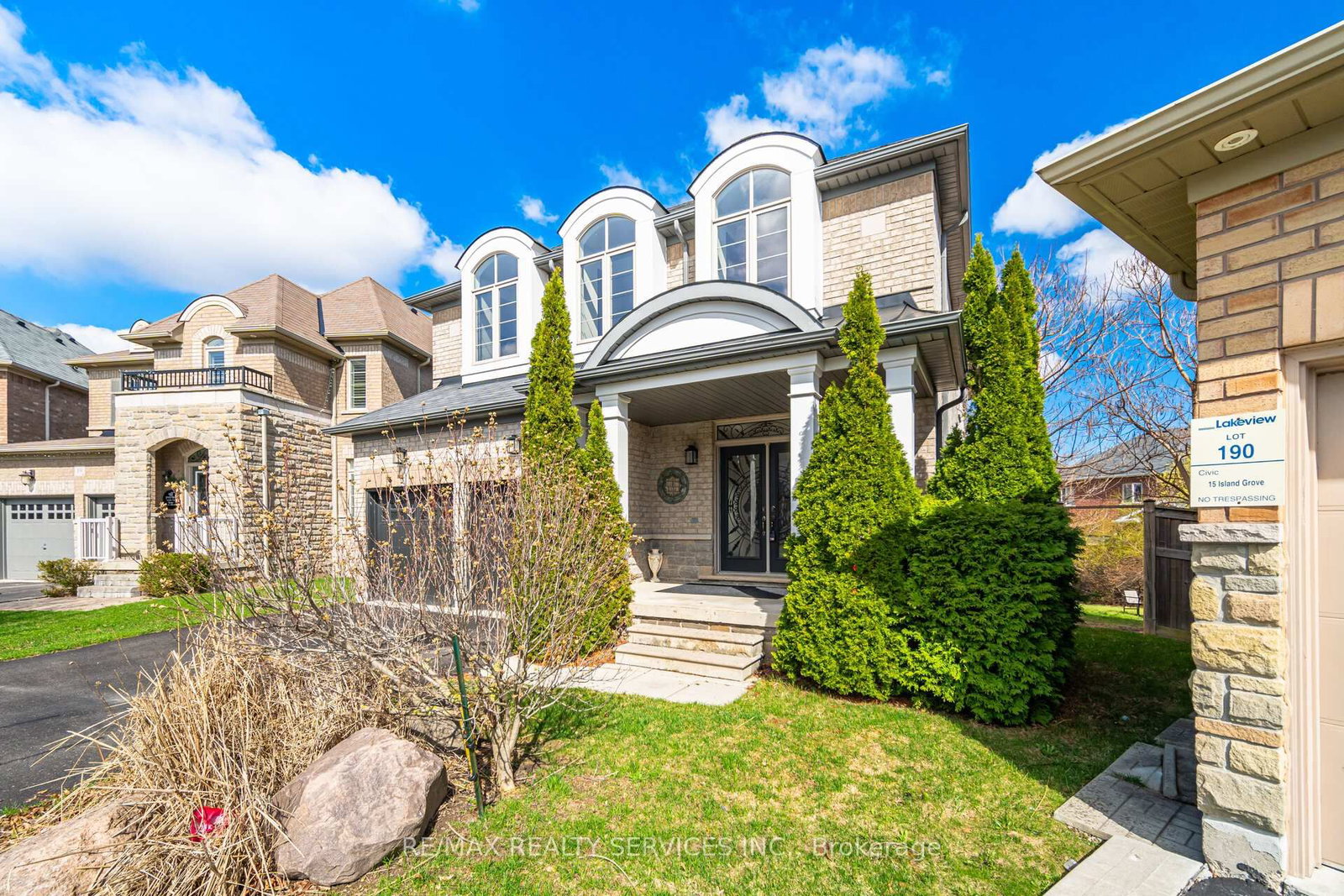 Detached House for sale at 17 ISLAND Grve, Brampton, Ontario, L6X 0W6 - Credit Valley - MLS: W12952670