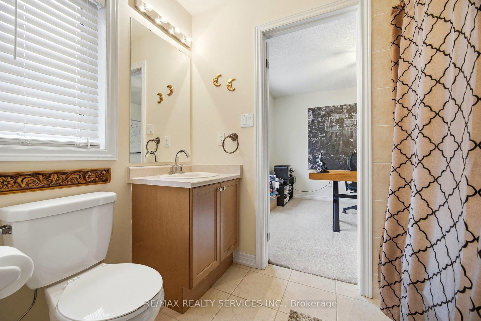 Detached House for sale at 17 ISLAND Grve, Brampton, Ontario, L6X 0W6 - Credit Valley - MLS: W12952670