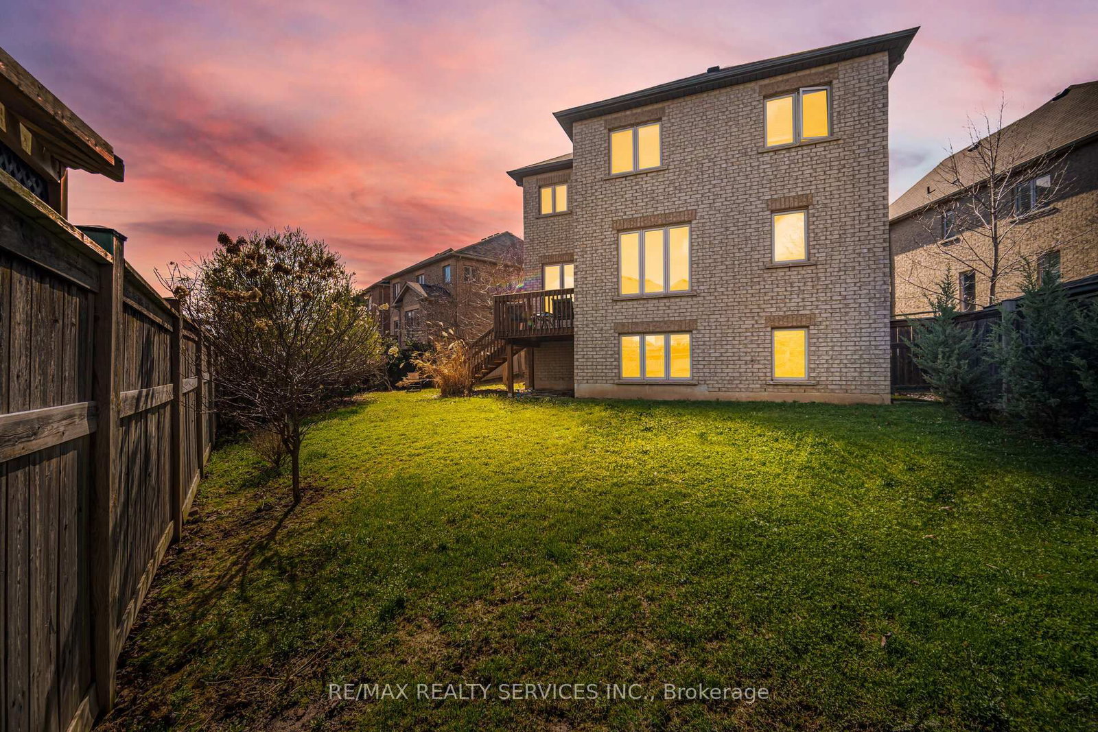 Detached House for sale at 17 ISLAND Grve, Brampton, Ontario, L6X 0W6 - Credit Valley - MLS: W12952670