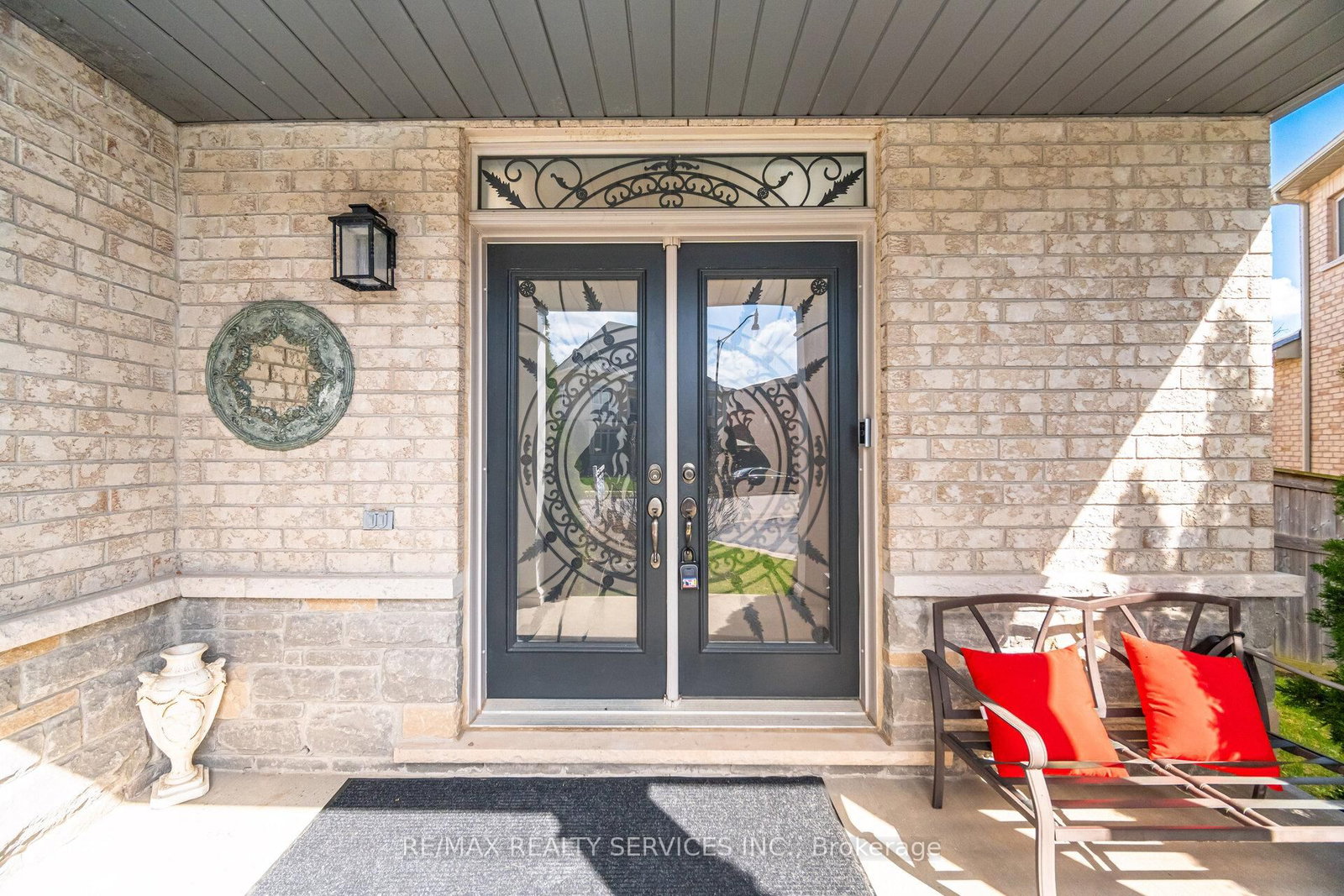 Detached House for sale at 17 ISLAND Grve, Brampton, Ontario, L6X 0W6 - Credit Valley - MLS: W12952670