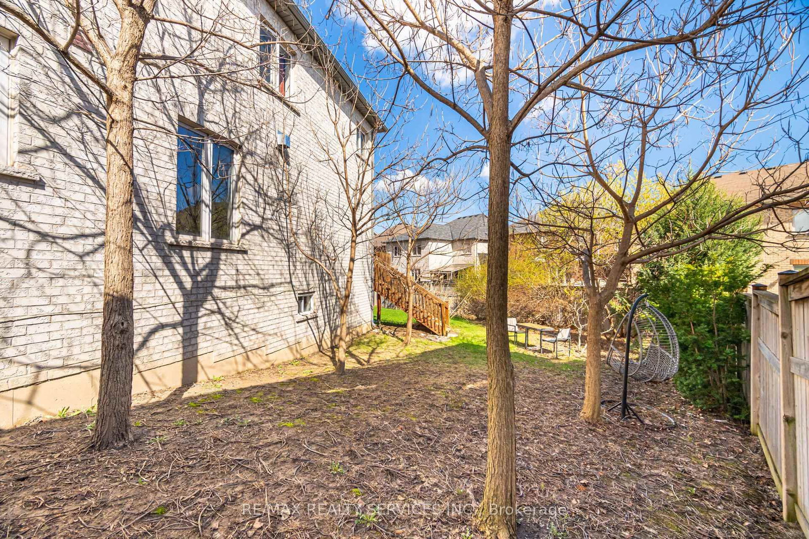 Detached House for sale at 17 ISLAND Grve, Brampton, Ontario, L6X 0W6 - Credit Valley - MLS: W12952670