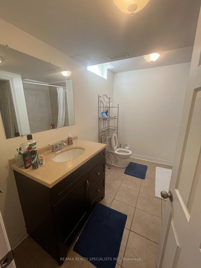 4594 Bismark Crescent