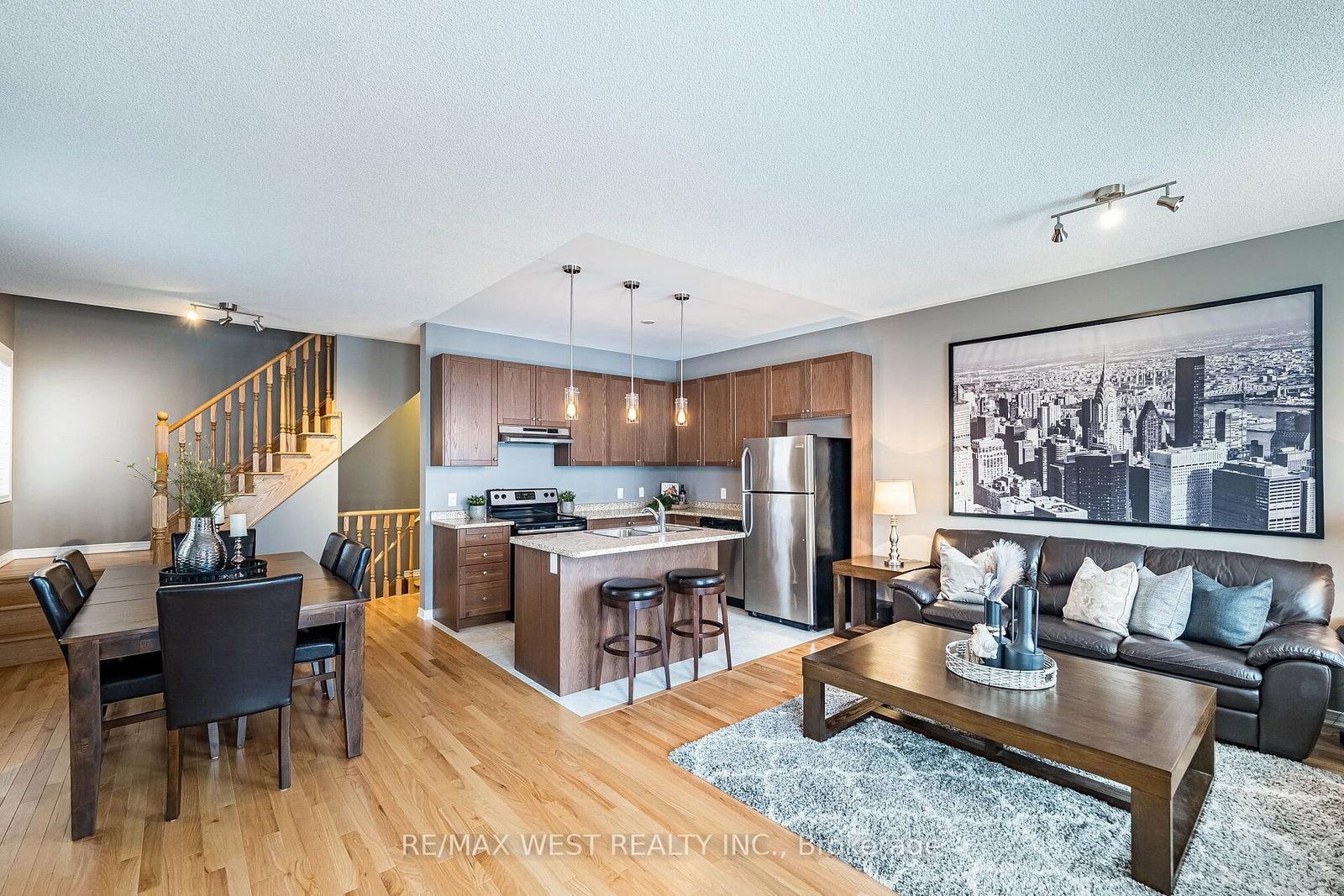 Townhouse for sale at 9 Melbrit Lane, Caledon, Ontario, L7C 4C9 - Rural Caledon - MLS: W12953096