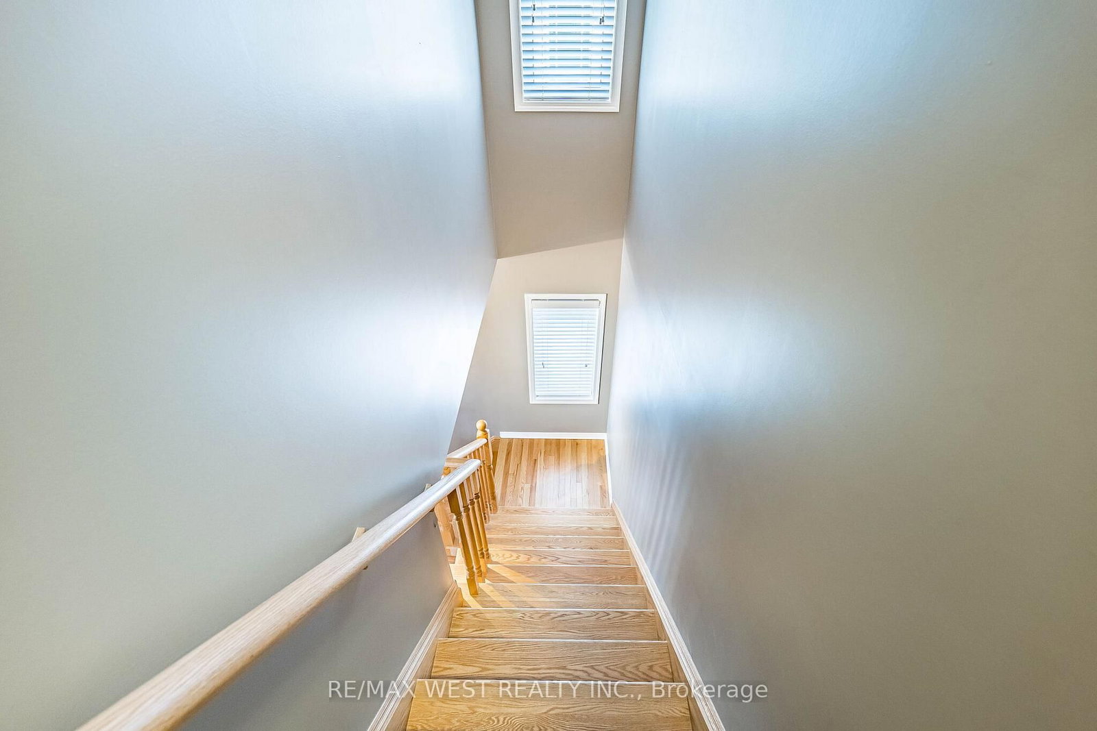 Townhouse for sale at 9 Melbrit Lane, Caledon, Ontario, L7C 4C9 - Rural Caledon - MLS: W12953096