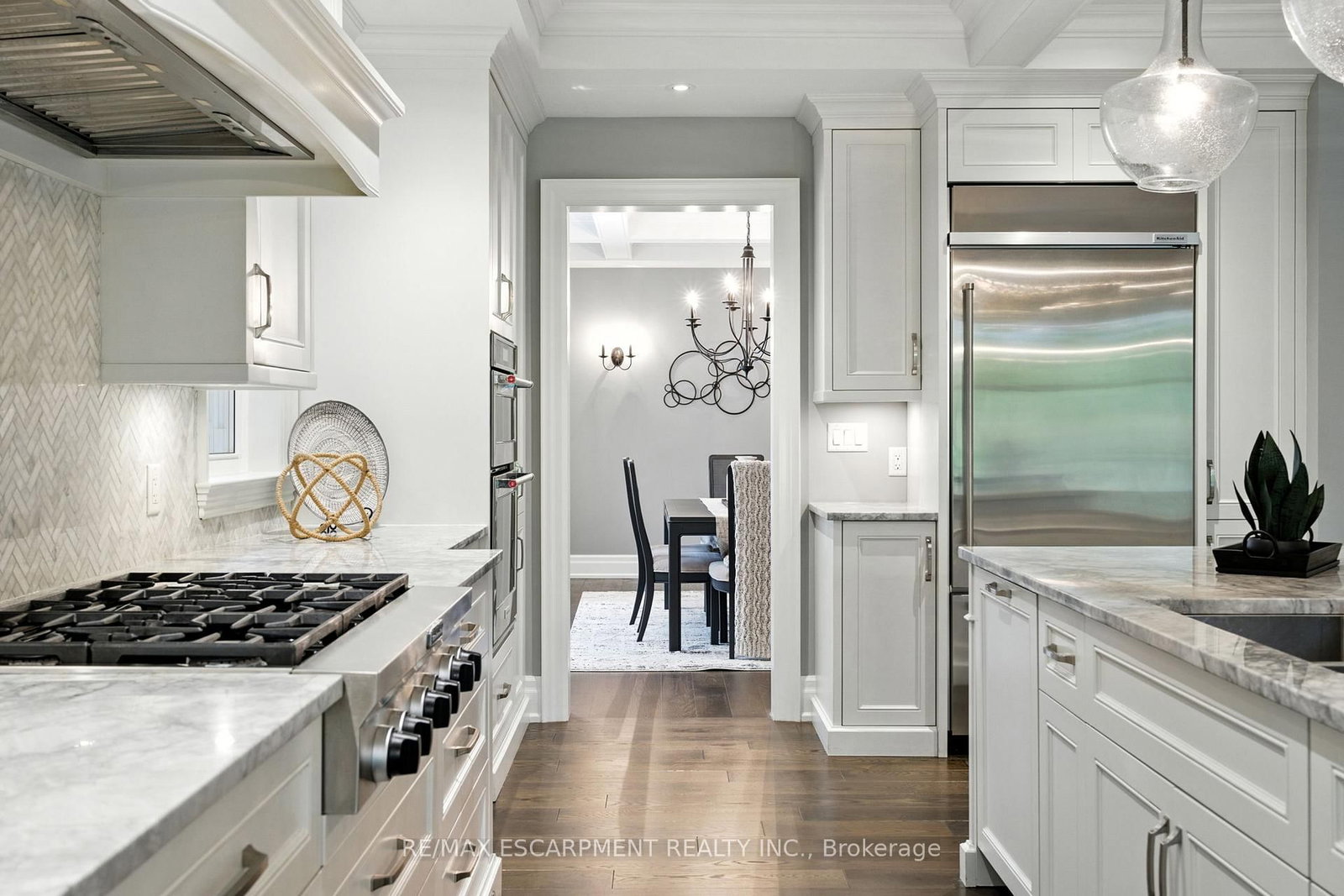 Detached House for sale at 391 Patricia Drive, Burlington, Ontario, L7T 1J9 - Bayview - MLS: W12953108