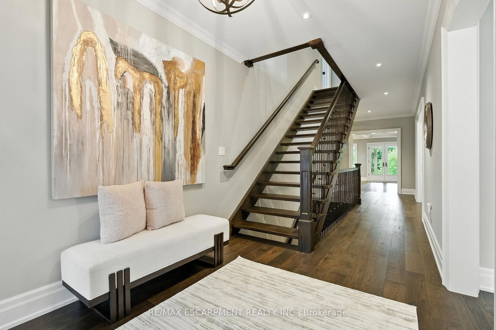 Detached House for sale at 391 Patricia Drive, Burlington, Ontario, L7T 1J9 - Bayview - MLS: W12953108