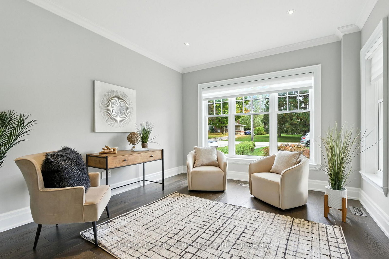 Detached House for sale at 391 Patricia Drive, Burlington, Ontario, L7T 1J9 - Bayview - MLS: W12953108