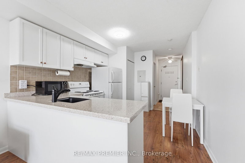 815 - 2464 Weston Rd, Toronto, M9N 0A2 | Image 3