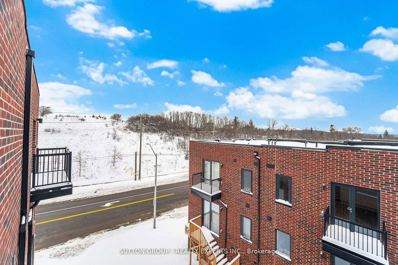 Townhouse for sale at 5 Taylor Court, Caledon, Ontario, L7E 2R7 - Bolton West - MLS: W12953216