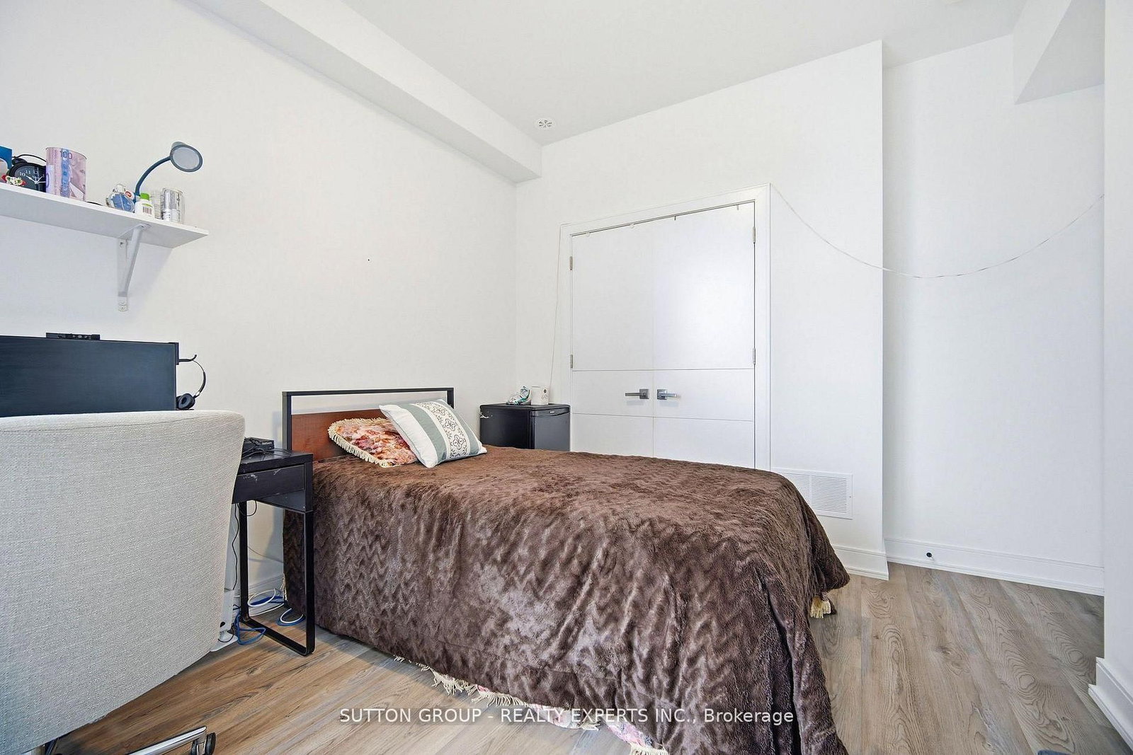 Townhouse for sale at 5 Taylor Court, Caledon, Ontario, L7E 2R7 - Bolton West - MLS: W12953216