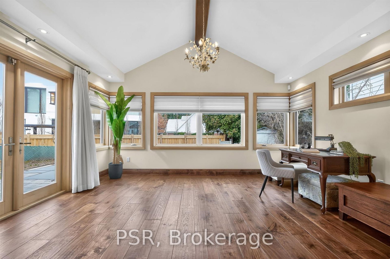 Detached House for sale at 575 Patricia Drive, Oakville, Ontario, L6K 1M4 - West - MLS: W12953322