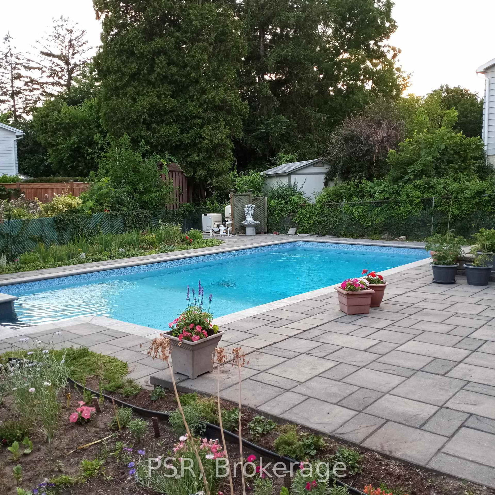 Detached House for sale at 575 Patricia Drive, Oakville, Ontario, L6K 1M4 - West - MLS: W12953322