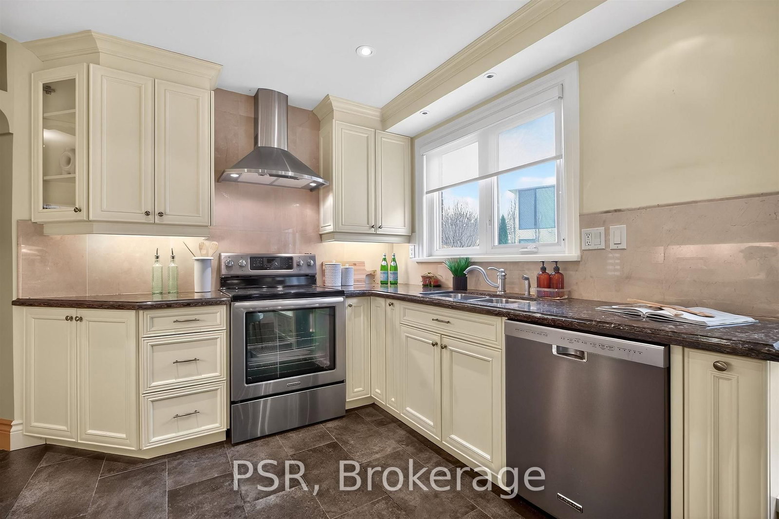 Detached House for sale at 575 Patricia Drive, Oakville, Ontario, L6K 1M4 - West - MLS: W12953322