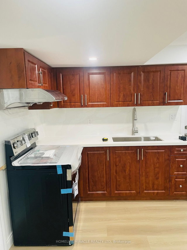 Bsmt - 1-2341 Canonridge Circle