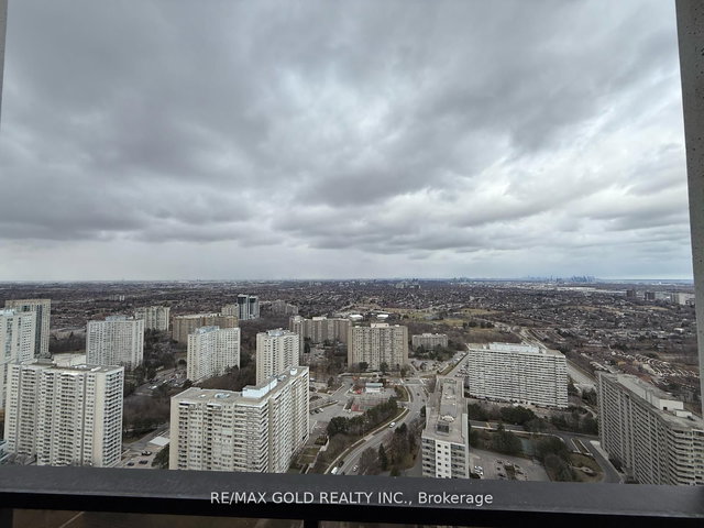 3903 - 30 Elm Drive W