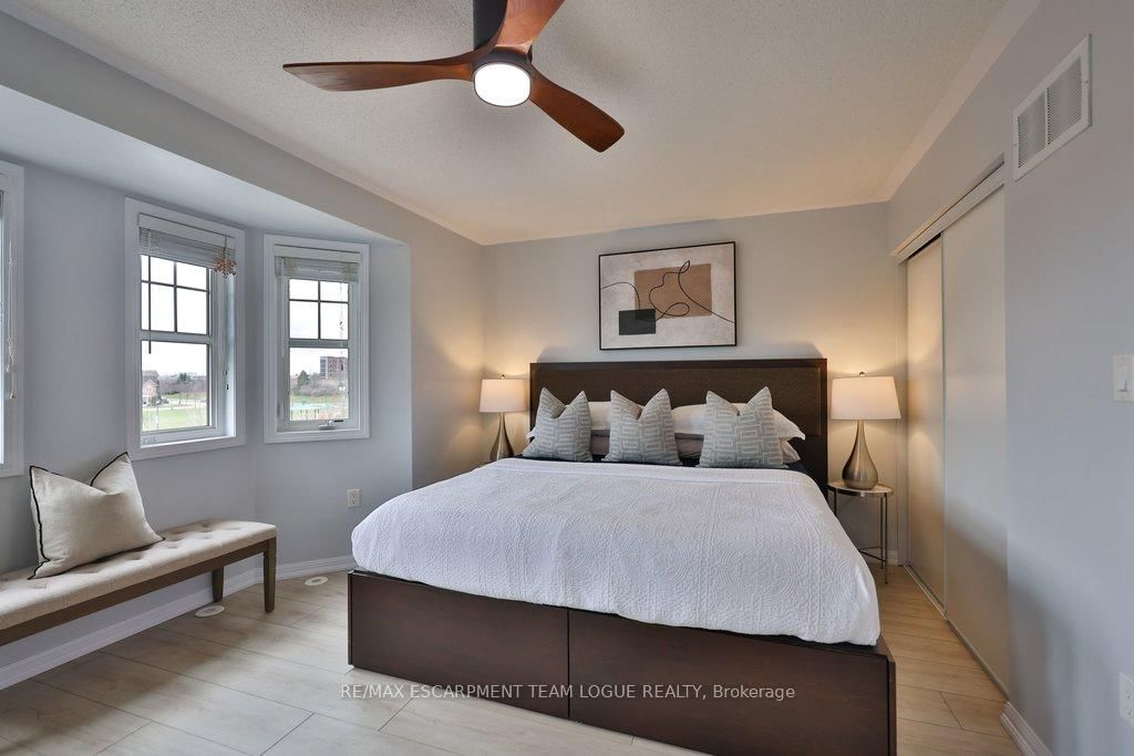 Townhouse for sale at 653 Speyer Circle, Milton, Ontario, L9T 0Y5 - Harrison - MLS: W12953446