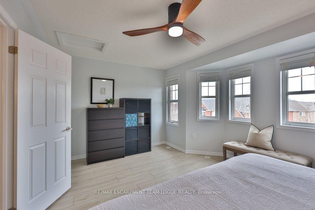 Townhouse for sale at 653 Speyer Circle, Milton, Ontario, L9T 0Y5 - Harrison - MLS: W12953446