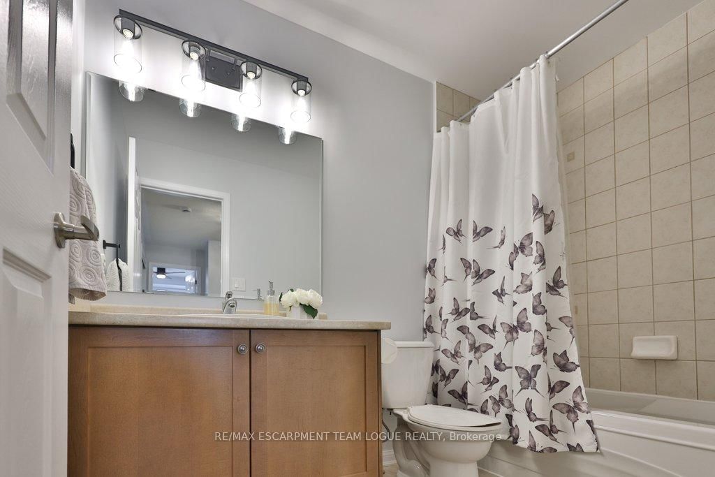 Townhouse for sale at 653 Speyer Circle, Milton, Ontario, L9T 0Y5 - Harrison - MLS: W12953446