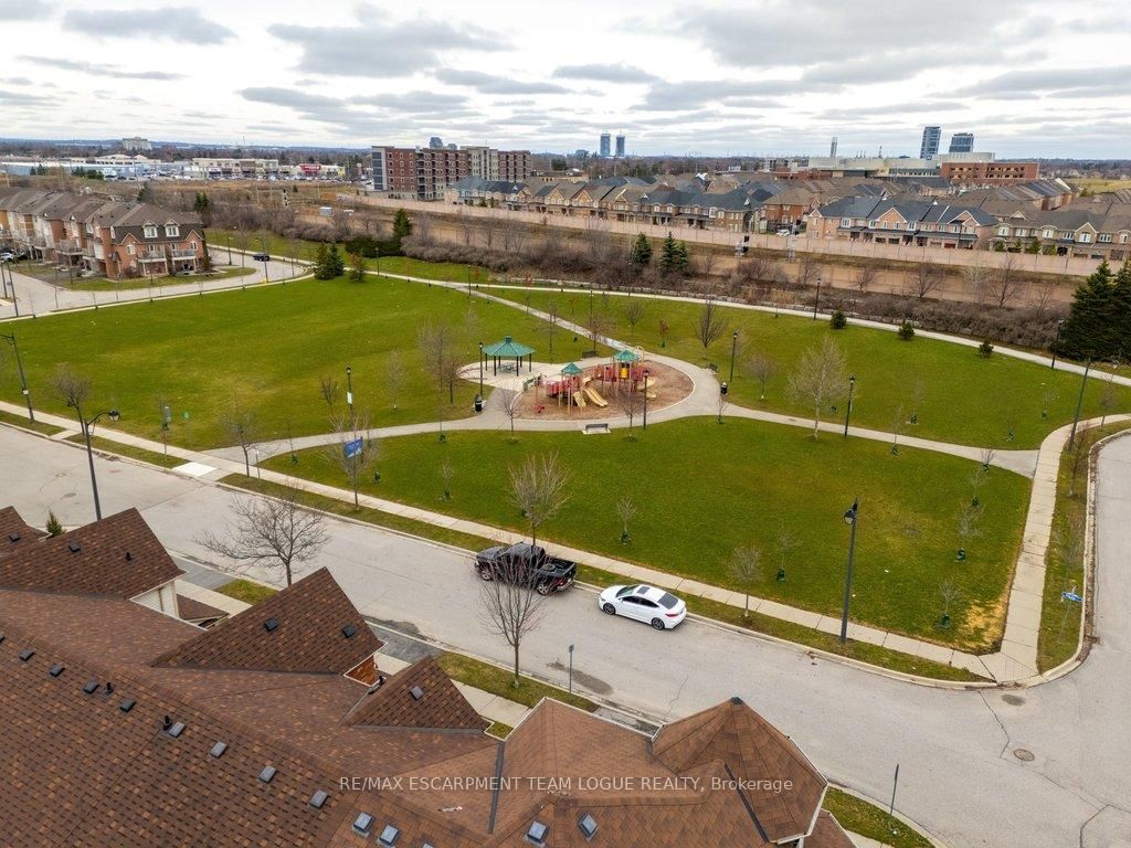 Townhouse for sale at 653 Speyer Circle, Milton, Ontario, L9T 0Y5 - Harrison - MLS: W12953446