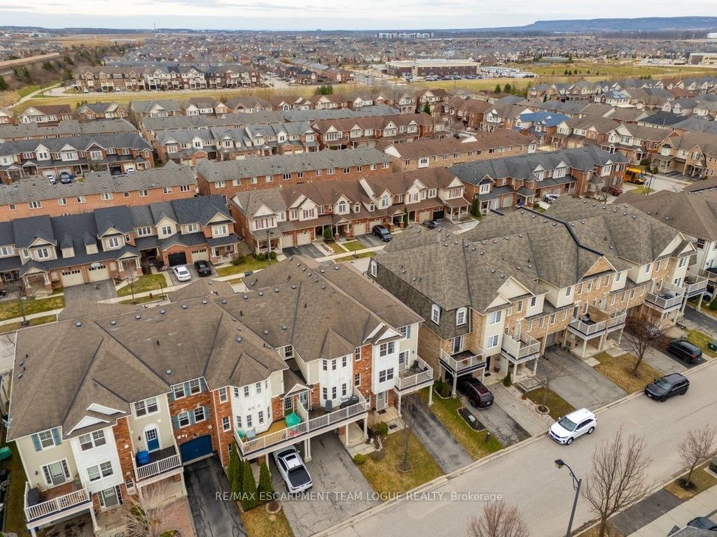 Townhouse for sale at 653 Speyer Circle, Milton, Ontario, L9T 0Y5 - Harrison - MLS: W12953446