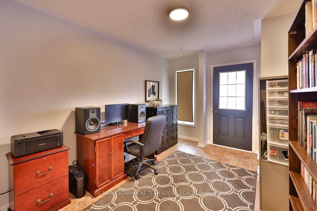 Townhouse for sale at 653 Speyer Circle, Milton, Ontario, L9T 0Y5 - Harrison - MLS: W12953446