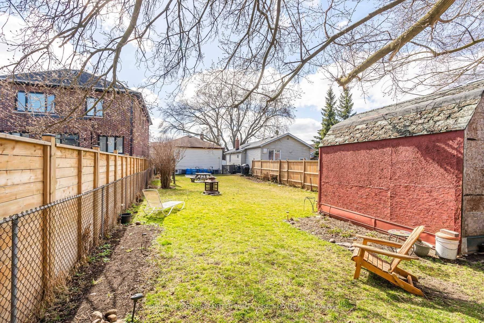 Detached House for sale at 22 Albright Avenue, Toronto, Ontario, M8W 1X1 - Alderwood - MLS: W12953576